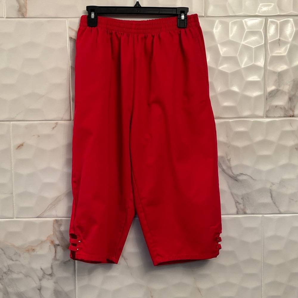 Red Women’s Capri